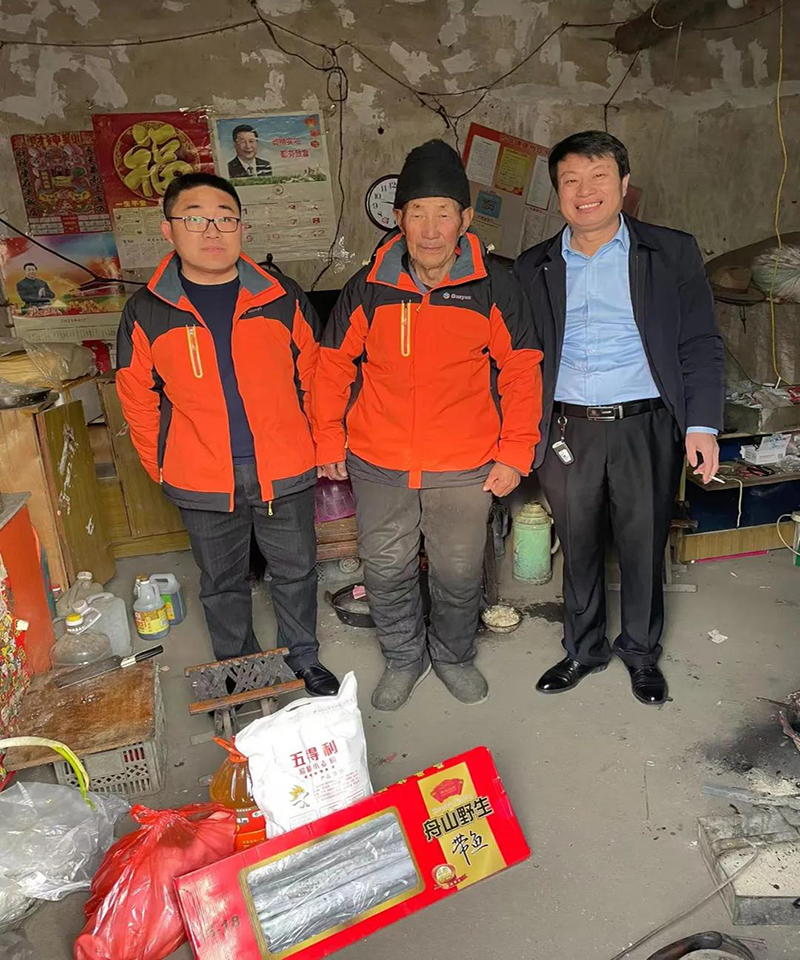 東岳機(jī)械股份有限公司開展春節(jié)發(fā)放福利及走訪慰問活動 東岳機(jī)械股份有限公司開展春節(jié)發(fā)放福利及走訪慰問活動